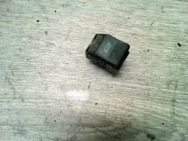 bontott AUDI A4 B5 Ablakemelő Kapcsoló (Pozíciófüggetlen)