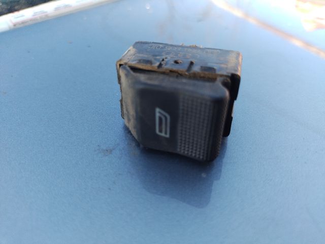 bontott AUDI A4 B5 Ablakemelő Kapcsoló (Pozíciófüggetlen)