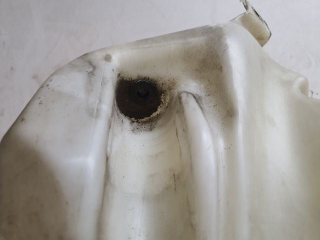 bontott AUDI A4 B5 Ablakmosó Tartály