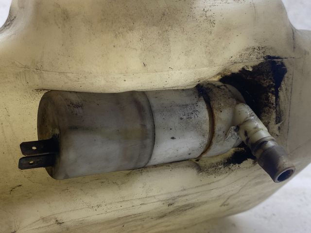 bontott AUDI A4 B5 Ablakmosó Tartály