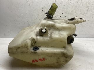 bontott AUDI A4 B5 Ablakmosó Tartály