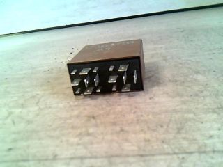 bontott AUDI A4 B5 Ablaktörlő Relé