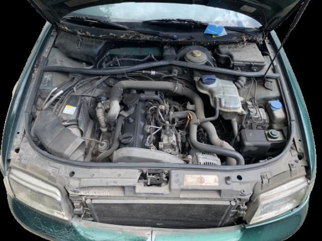 bontott AUDI A4 B5 Akkumulátor Saru