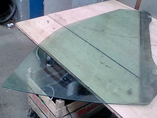 bontott AUDI A4 B5 Bal első Ablak