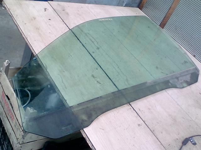 bontott AUDI A4 B5 Bal első Ablak