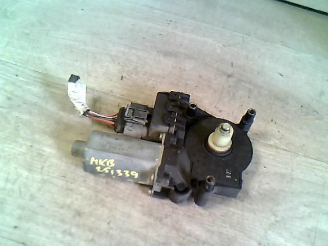 bontott AUDI A4 B5 Bal első Ablakemelő Motor