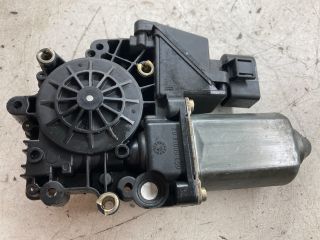 bontott AUDI A4 B5 Bal első Ablakemelő Motor