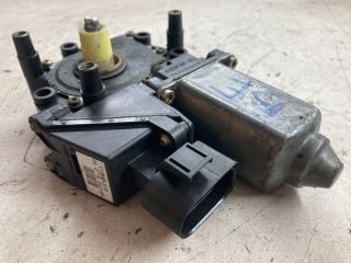 bontott AUDI A4 B5 Bal első Ablakemelő Motor