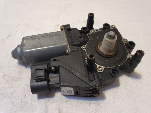 bontott AUDI A4 B5 Bal első Ablakemelő Motor