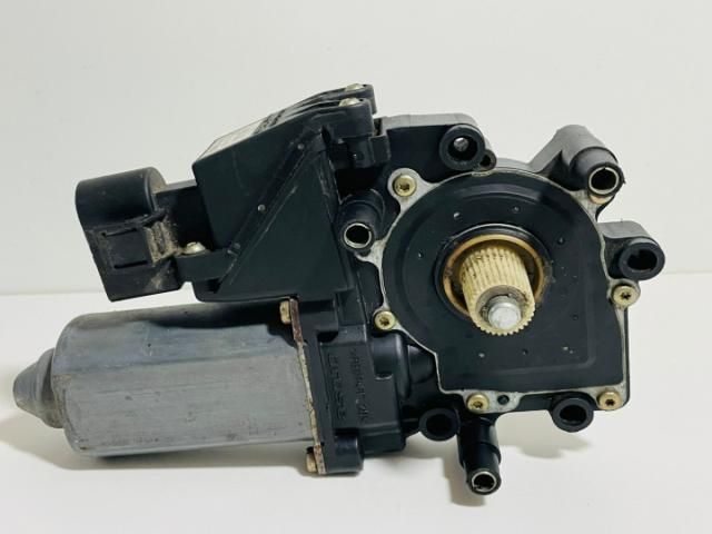 bontott AUDI A4 B5 Bal első Ablakemelő Motor