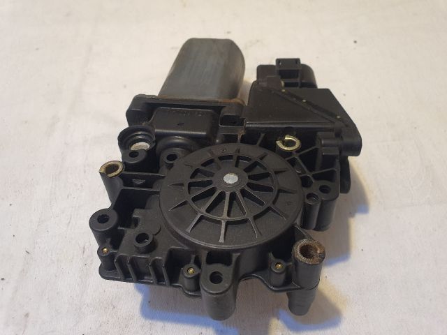 bontott AUDI A4 B5 Bal első Ablakemelő Motor