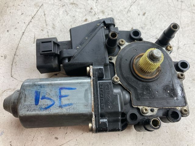 bontott AUDI A4 B5 Bal első Ablakemelő Motor