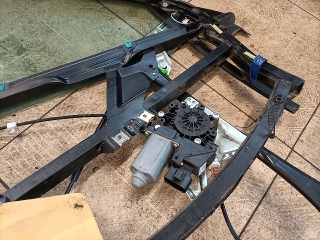 bontott AUDI A4 B5 Bal első Ablakemelő Szerkezet (Elektromos)