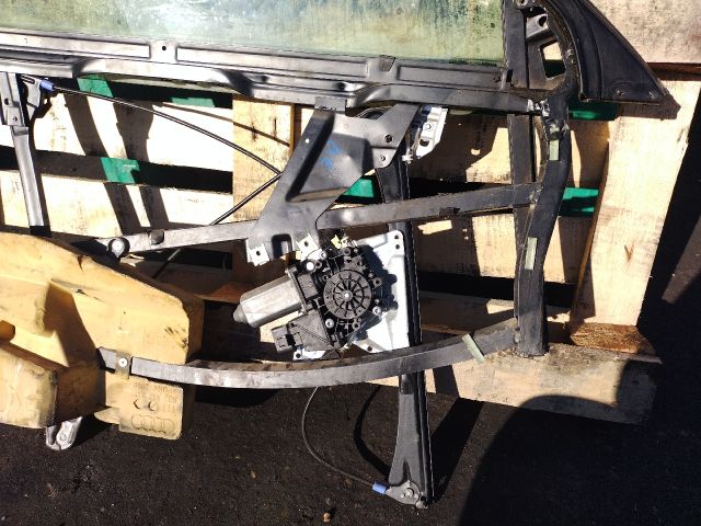 bontott AUDI A4 B5 Bal első Ablakemelő Szerkezet (Elektromos)