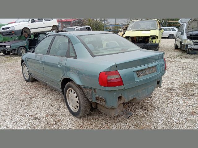 bontott AUDI A4 B5 Bal első Ajtó (Üres lemez)