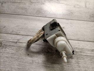 bontott AUDI A4 B5 Bal első Ajtózár