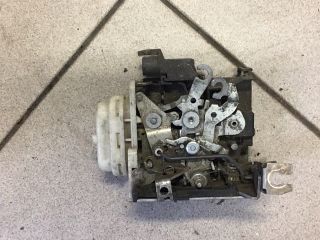 bontott AUDI A4 B5 Bal első Ajtózár