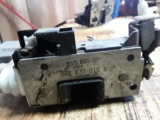 bontott AUDI A4 B5 Bal első Ajtózár