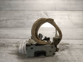 bontott AUDI A4 B5 Bal első Ajtózár