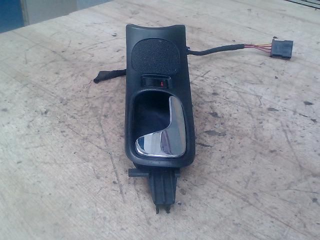 bontott AUDI A4 B5 Bal első Belső Kilincs