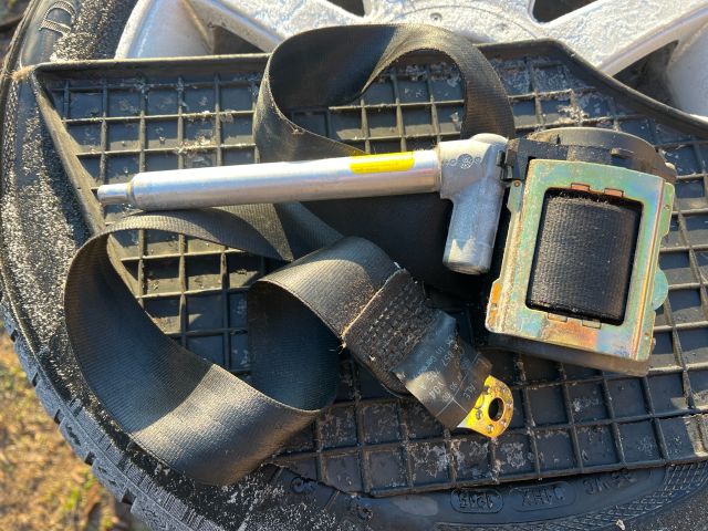 bontott AUDI A4 B5 Bal első Biztonsági Öv