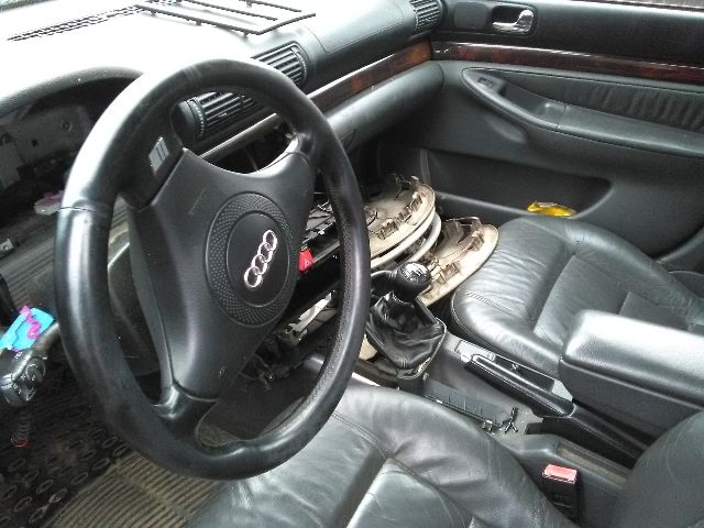 bontott AUDI A4 B5 Bal első Biztonsági Öv