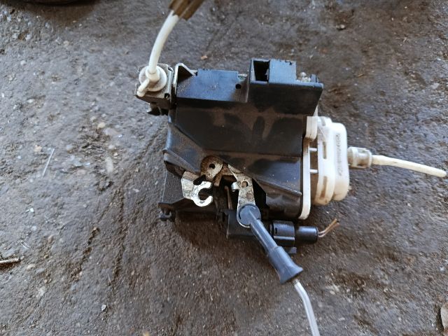 bontott AUDI A4 B5 Bal első Központizár Motor