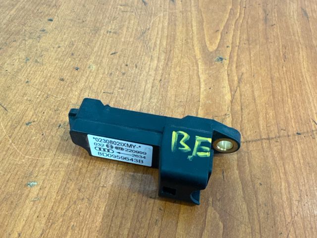 bontott AUDI A4 B5 Bal első Oldal Ütközés Érzékelő