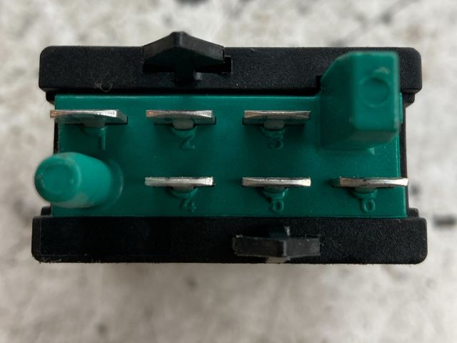 bontott AUDI A4 B5 Bal első Ülésfűtés Kapcsoló