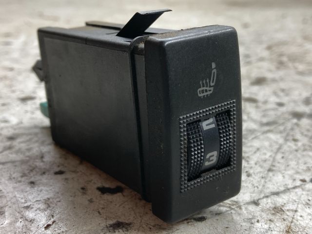 bontott AUDI A4 B5 Bal első Ülésfűtés Kapcsoló