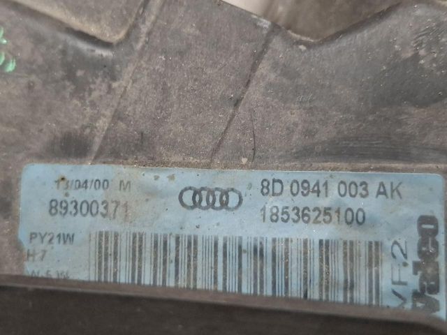 bontott AUDI A4 B5 Bal Fényszóró