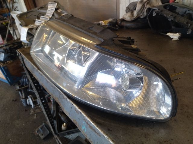 bontott AUDI A4 B5 Bal Fényszóró
