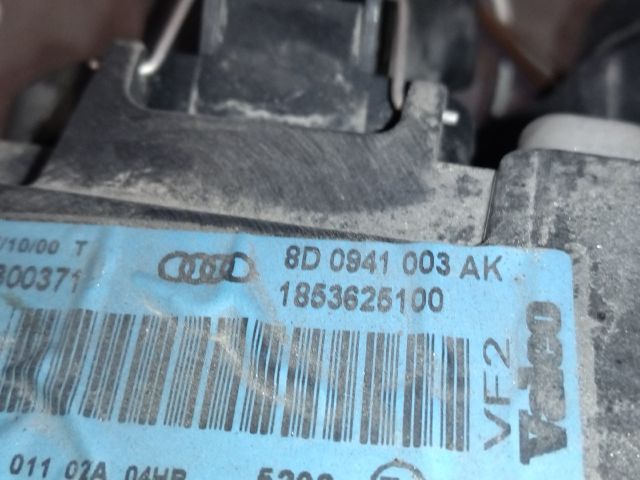 bontott AUDI A4 B5 Bal Fényszóró