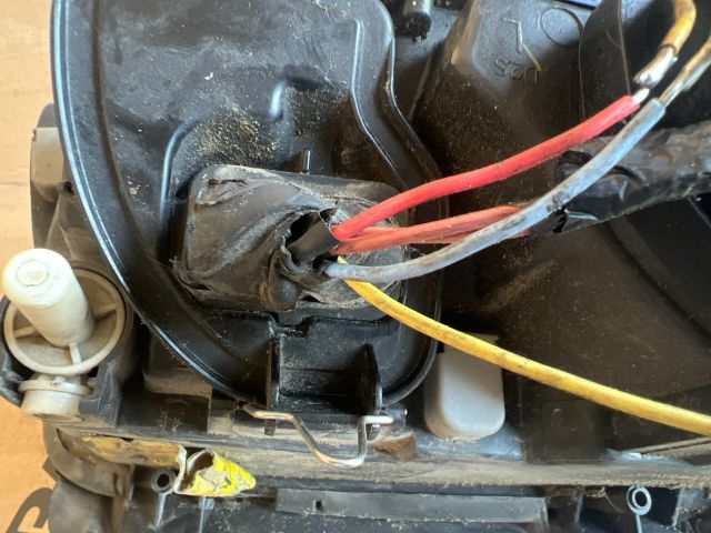 bontott AUDI A4 B5 Bal Fényszóró