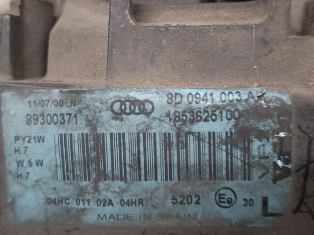 bontott AUDI A4 B5 Bal Fényszóró