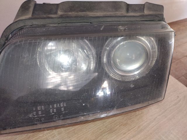 bontott AUDI A4 B5 Bal Fényszóró