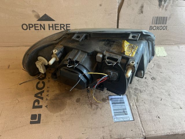 bontott AUDI A4 B5 Bal Fényszóró