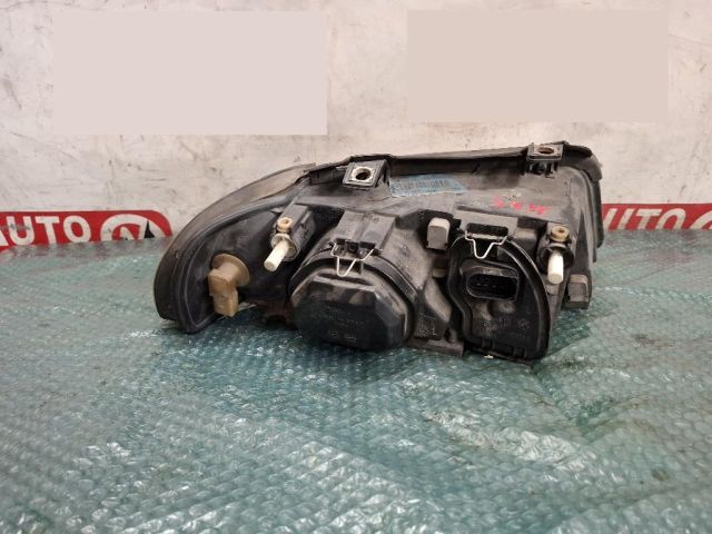 bontott AUDI A4 B5 Bal Fényszóró