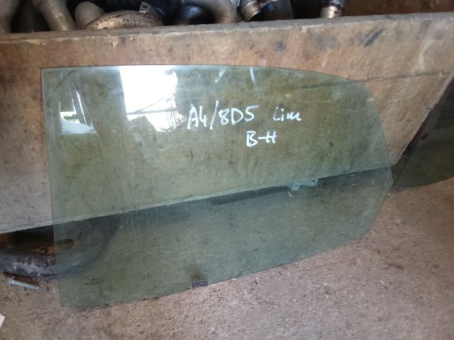 bontott AUDI A4 B5 Bal hátsó Ablak