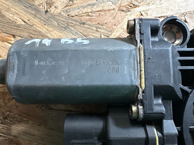 bontott AUDI A4 B5 Bal hátsó Ablakemelő Motor