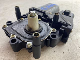 bontott AUDI A4 B5 Bal hátsó Ablakemelő Motor