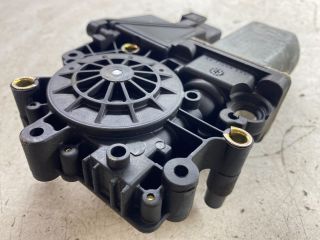 bontott AUDI A4 B5 Bal hátsó Ablakemelő Motor