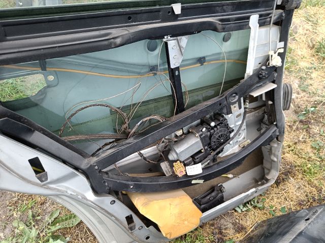 bontott AUDI A4 B5 Bal hátsó Ajtó (Részeivel)