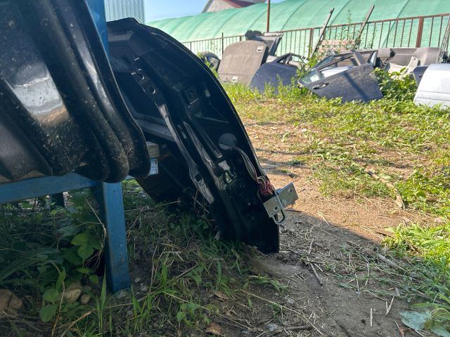 bontott AUDI A4 B5 Bal hátsó Ajtó (Üres lemez)