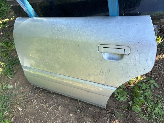 bontott AUDI A4 B5 Bal hátsó Ajtó (Üres lemez)