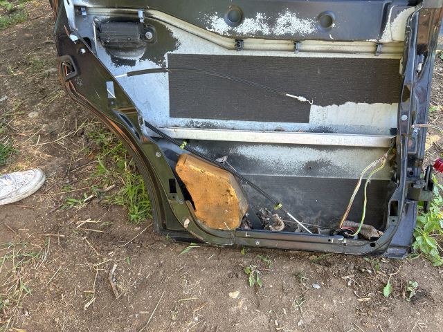 bontott AUDI A4 B5 Bal hátsó Ajtó (Üres lemez)