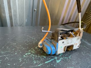 bontott AUDI A4 B5 Bal hátsó Ajtózár