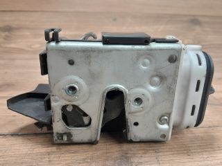 bontott AUDI A4 B5 Bal hátsó Ajtózár