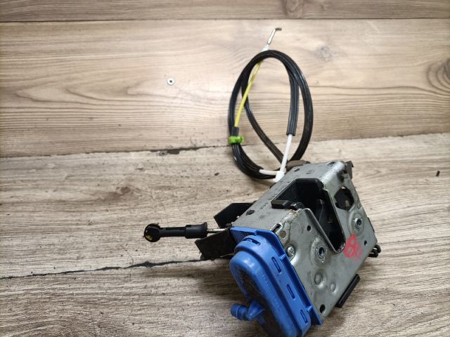 bontott AUDI A4 B5 Bal hátsó Ajtózár