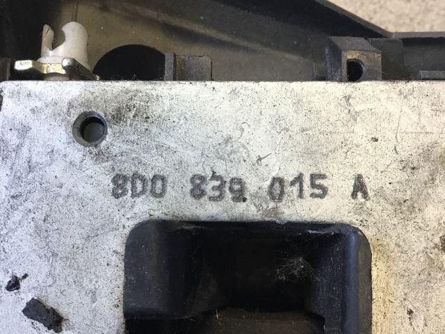 bontott AUDI A4 B5 Bal hátsó Ajtózár